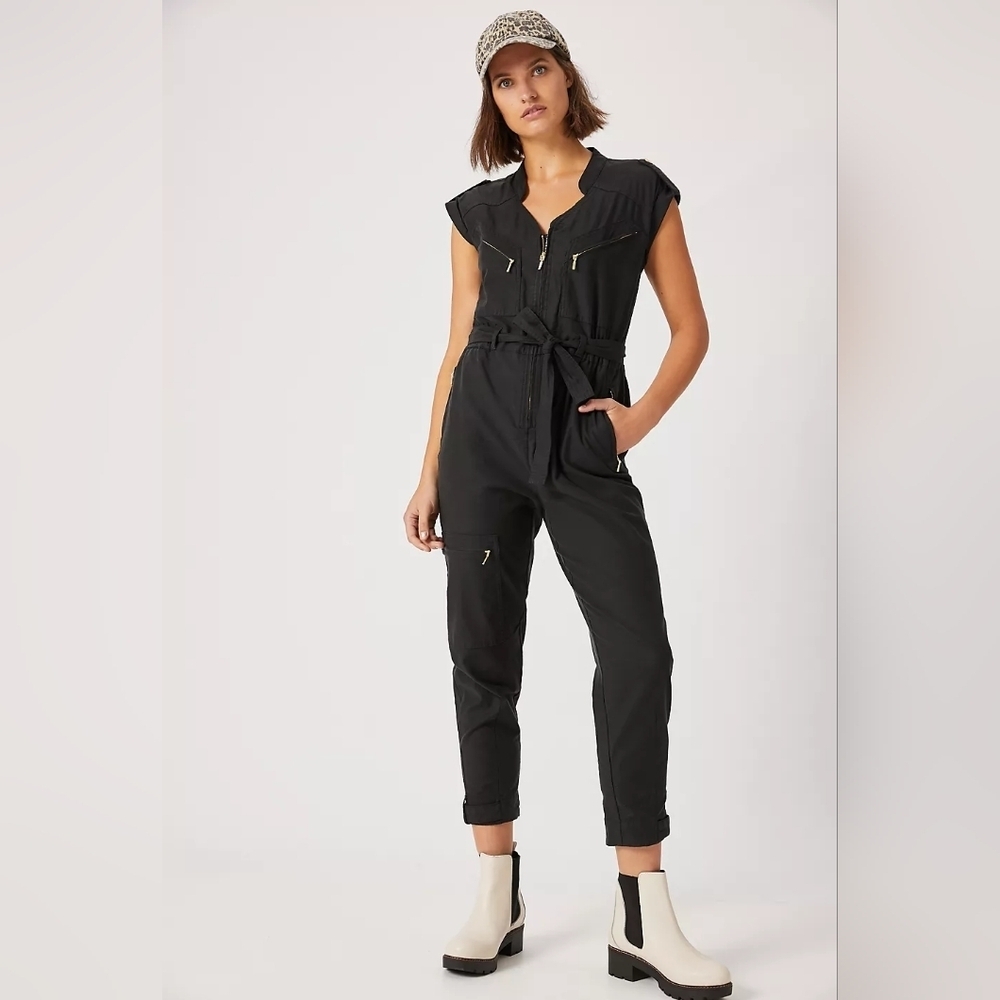 Anthropologie Halsey Utility Jumpsuit Size XS Black Belted